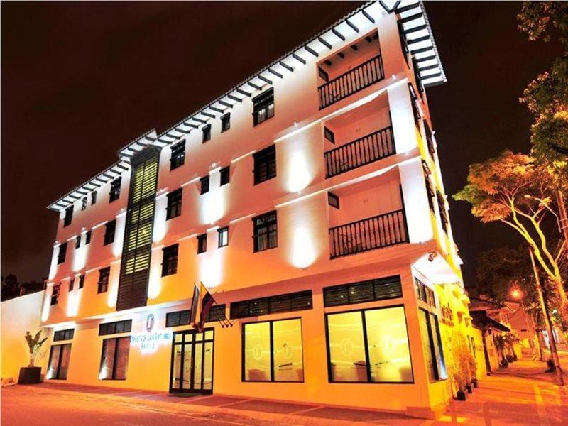 Aw Hotel Puerta De San Antonio Cali Exterior photo