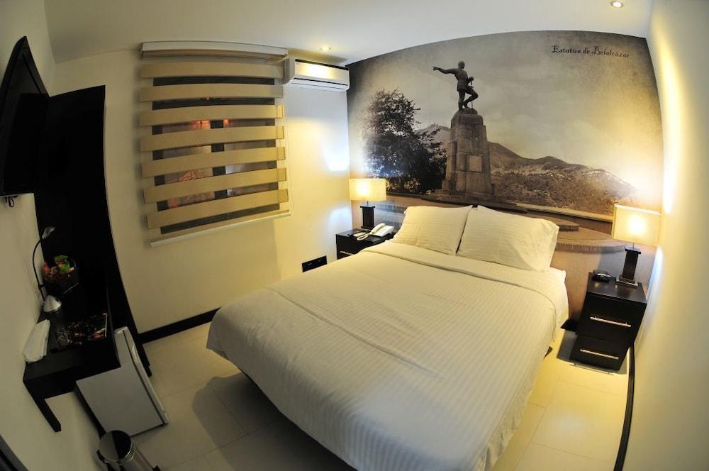 Aw Hotel Puerta De San Antonio Cali Exterior photo