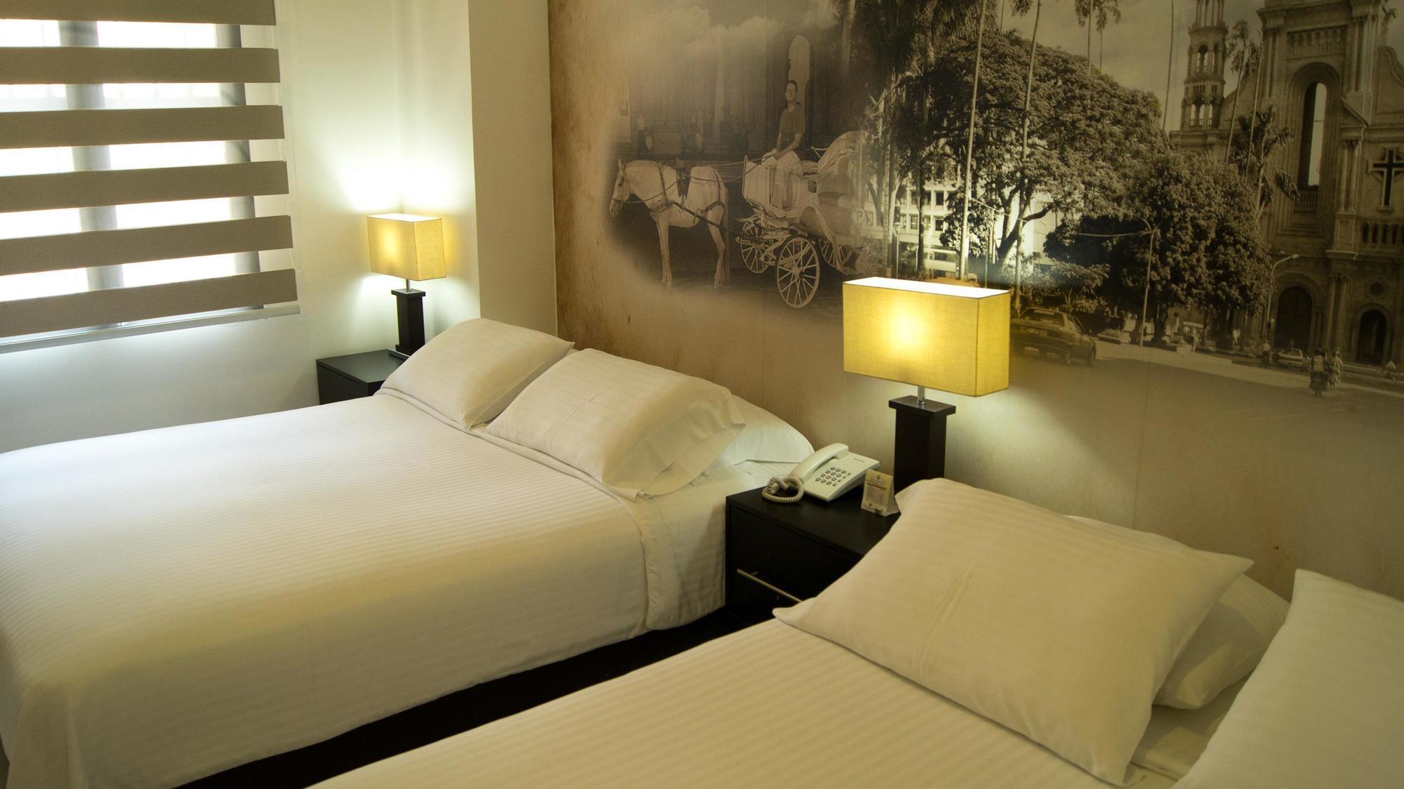 Aw Hotel Puerta De San Antonio Cali Exterior photo