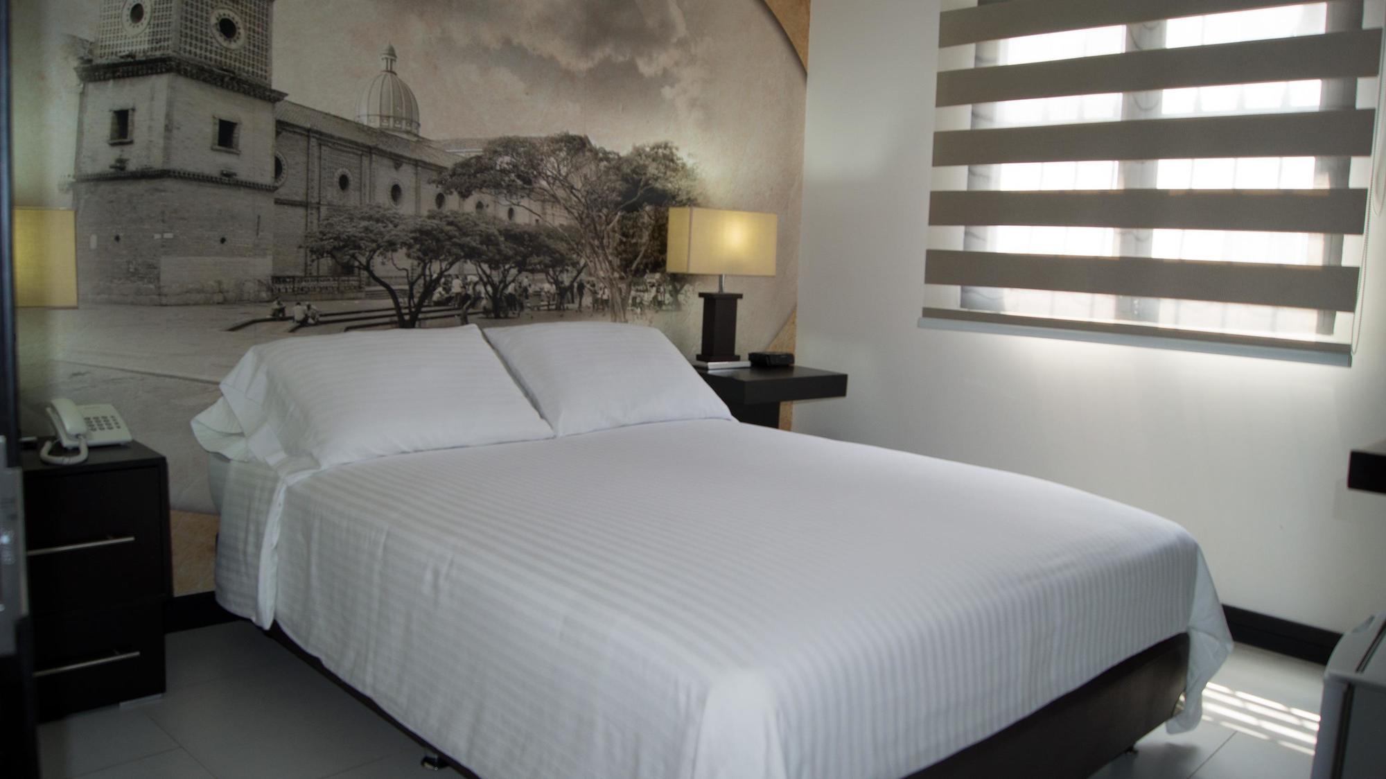 Aw Hotel Puerta De San Antonio Cali Exterior photo
